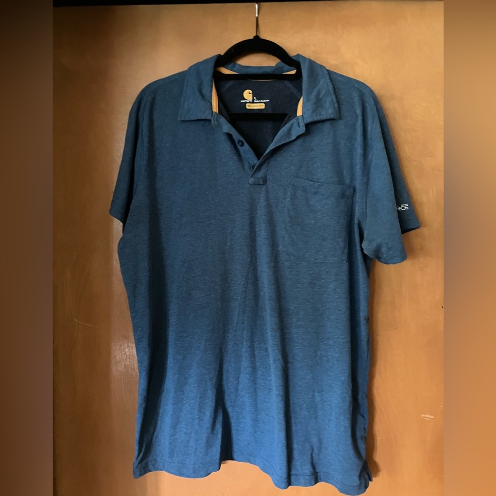 Large relaxed fit Carhartt men’s shirt.